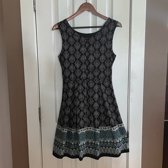Modcloth, Yellow Star: Blue and Black Paisley High Neck Twirly Dress, Size M - Picture 3 of 5